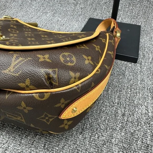 Louis Vuitton Tulum Brown Monogram Canvas Shoulder Bag 850-041425 - Picture 14 of 15